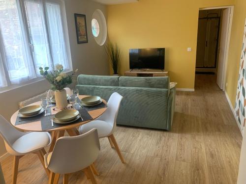 La Cabine ménage et linge inclus in Dieppe, France