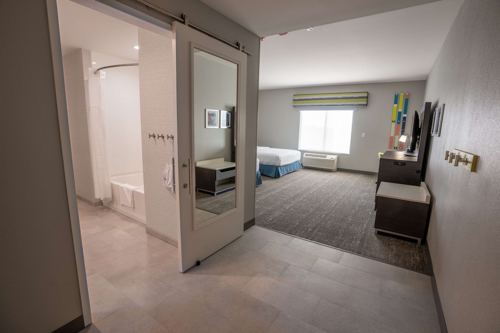 Hampton Inn by Hilton Huntley Chicago - photo 20