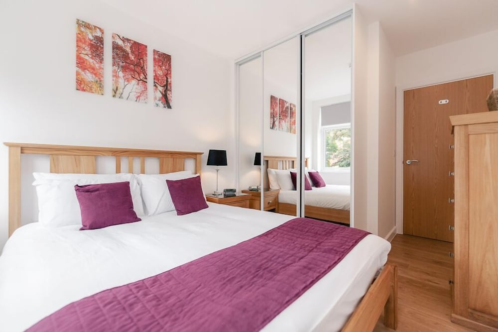 Roomspace Apartments Swan House — Leatherhead — photo 5