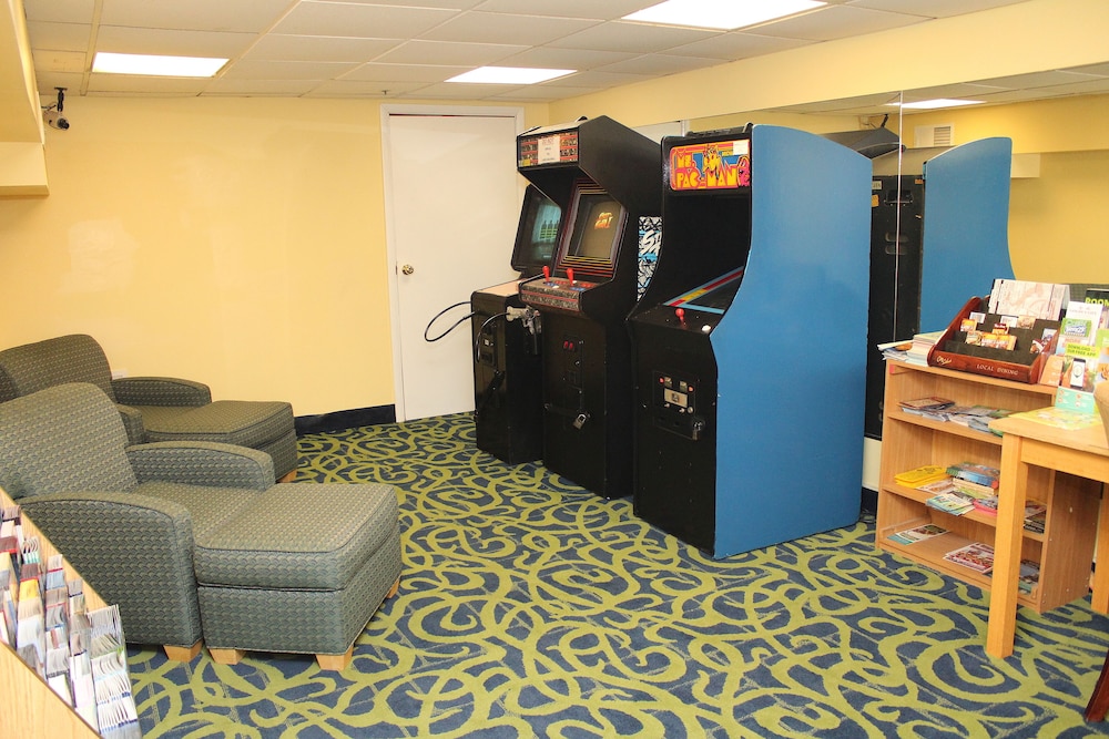 Ocean Sands Resort Oceanfront Virginia Beach by Vacatia - photo 31