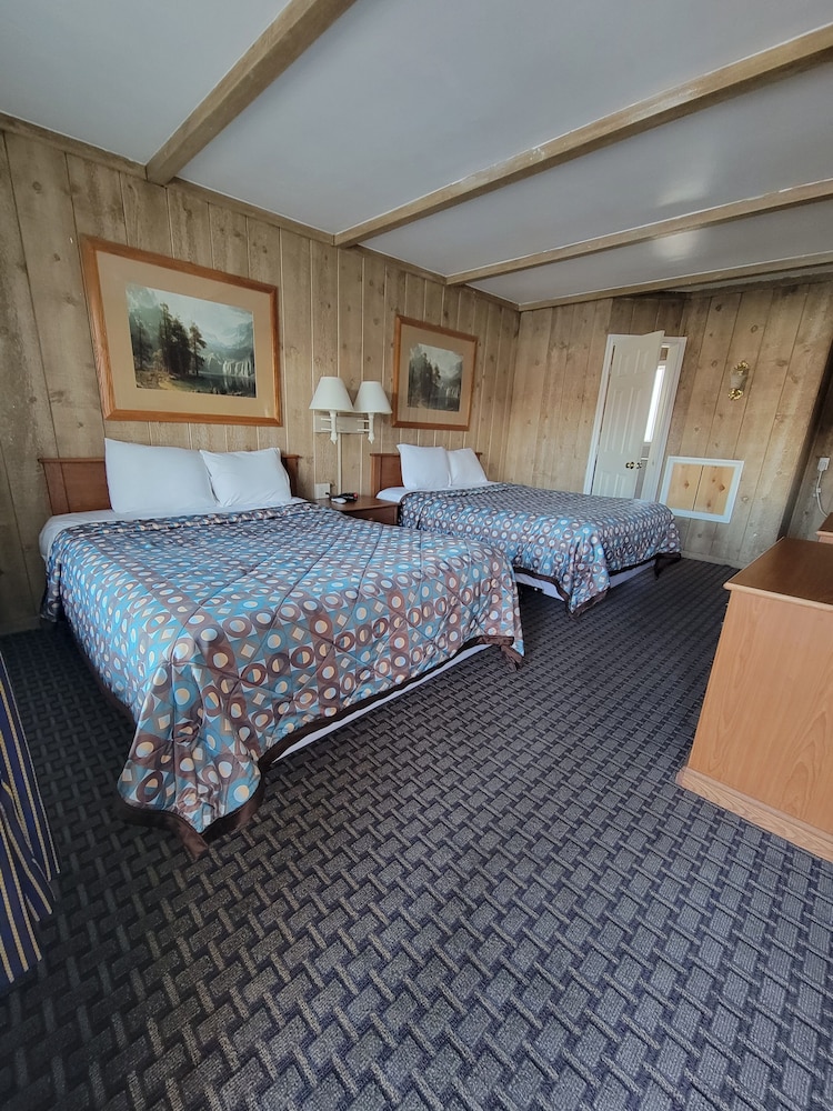 Townhouse Motel - photo 31