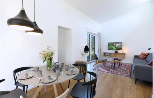 Beautiful Home in Lembruch dümmer See With 2 Bedrooms Sauna and Wifi — 5-Star Luxury Hotel in None, Germany