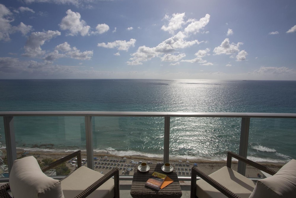 Lyfe Resort & Residences - photo 19