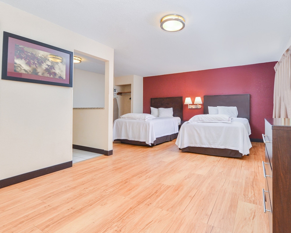 Red Roof Inn PLUS & Suites Guilford - photo 11