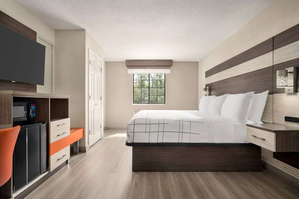 La Quinta Inn Lexington Horse Park - photo 40