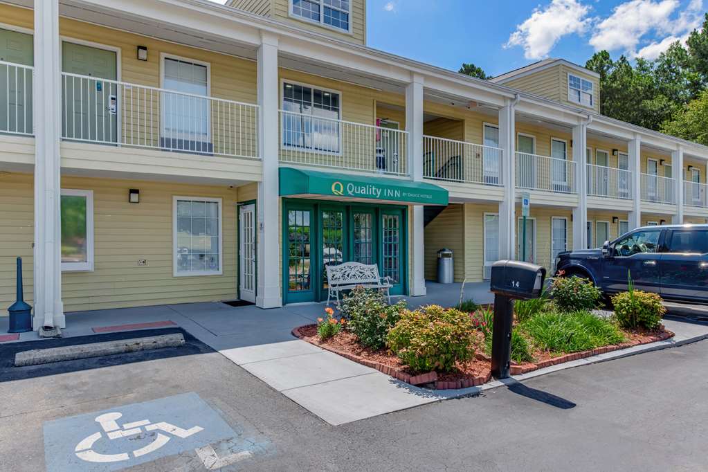 Quality Inn Laurinburg - photo 3