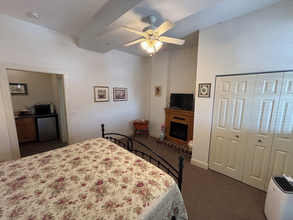 Hermann Crown Suites - photo 114
