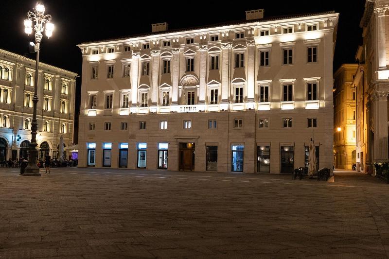 Grand Hotel Duchi d'Aosta Apartments — 4-Star Luxury Hotel in Trieste, Italy