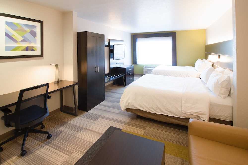 Holiday Inn Express & Suites Worthington by IHG - photo 7