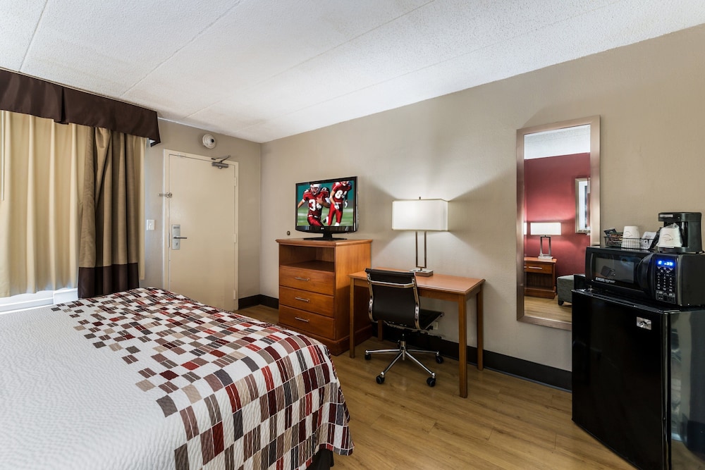Red Roof Inn Morton Grove - photo 7