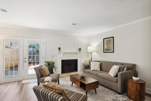 Delightful 2 story townhome — 4-Star Luxury Hotel in Smyrna, United States
