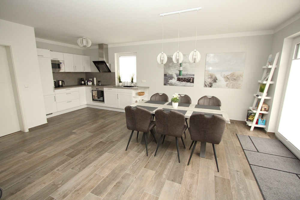 Familienfreundliches Ferienhaus — 4-Star Luxury Hotel in Kroepelin, Germany