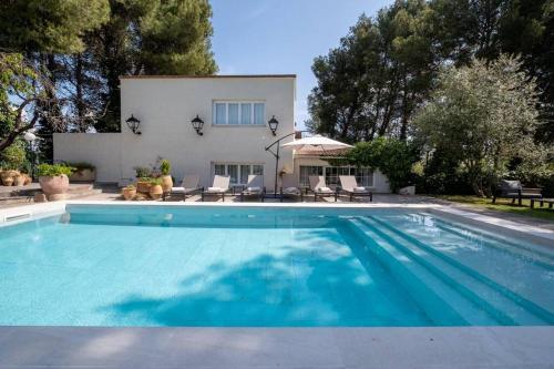 Torre Lolita House in Lleida for 8 with pool and tennis court