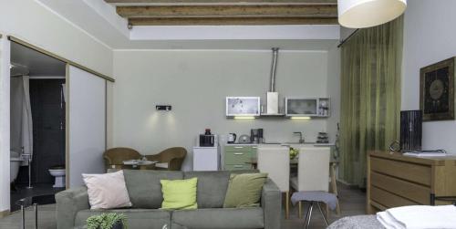Spacious Studio Apartment in the heart of Old Town