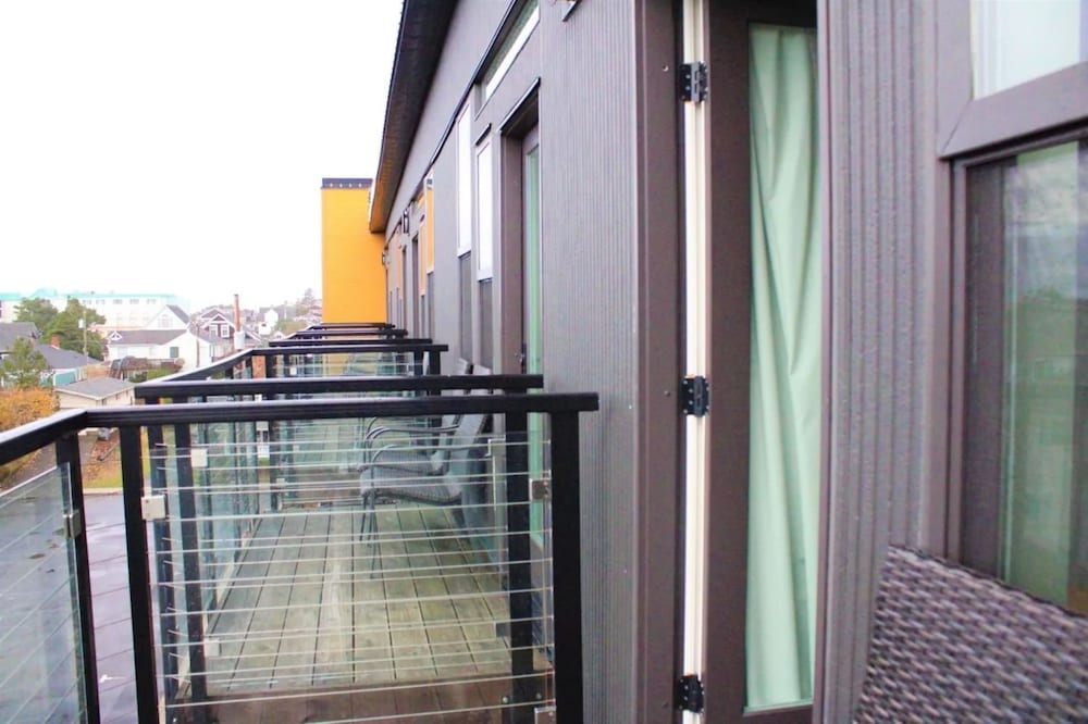 SaltLine Hotel - photo 20