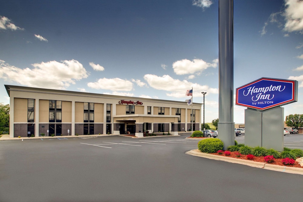 Hampton Inn Rolla - photo 41