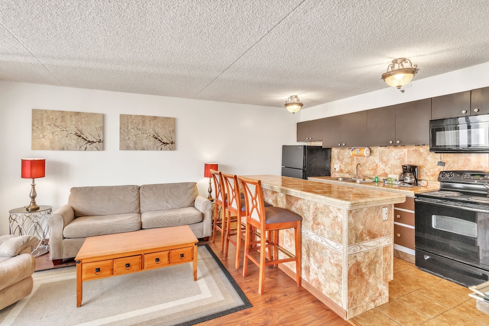 Waikiki Banyan Condo Located One Block From Waikiki Beach by Koko Resort Vacation Rentals - photo 69