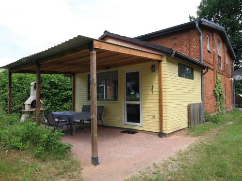 Ferienhaus in Petersdorf mit schönem Garten - carbon neutral hotel in Unknown City