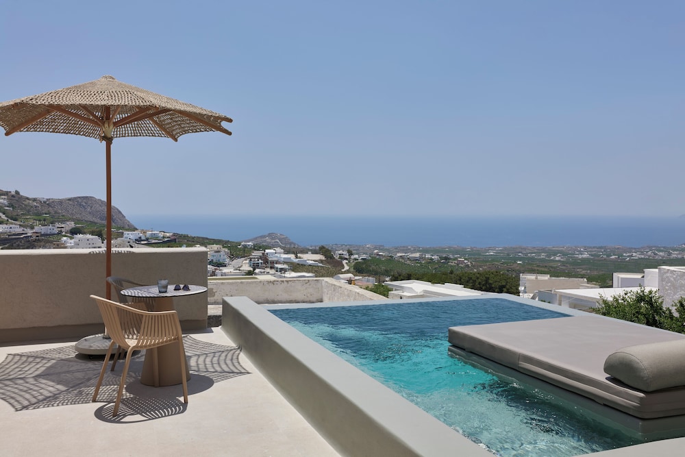 Aeon Suites Adults Only in Pyrgos, Greece