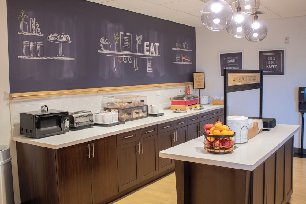 Hampton Inn Big Rapids - photo 31