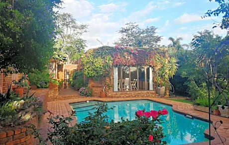 Feather Tree Bed and Breakfast — 4-Star Luxury Hotel in Centurion, South Africa