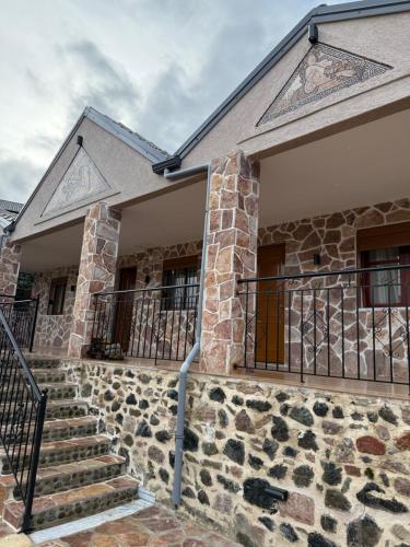 3Mozaiket Voskopoje in Voskopoje, Albania