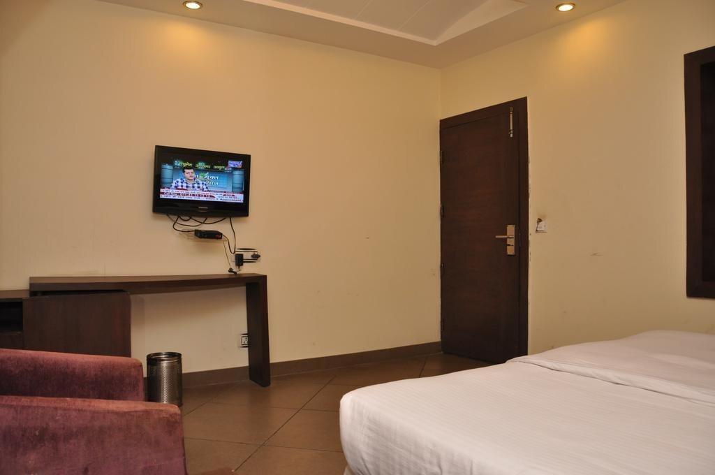 Ruby in Aligarh, India