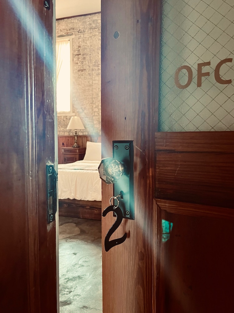 Inn at the Old Jail - photo 20