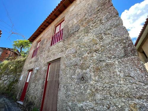 Casa dos Cabencos — 4-Star Luxury Hotel in Terras De Bouro, Portugal