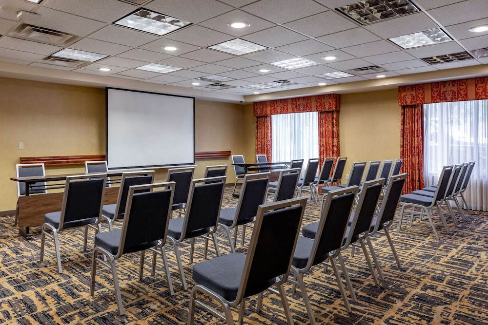 Hampton Inn Norco Corona Eastvale - photo 39