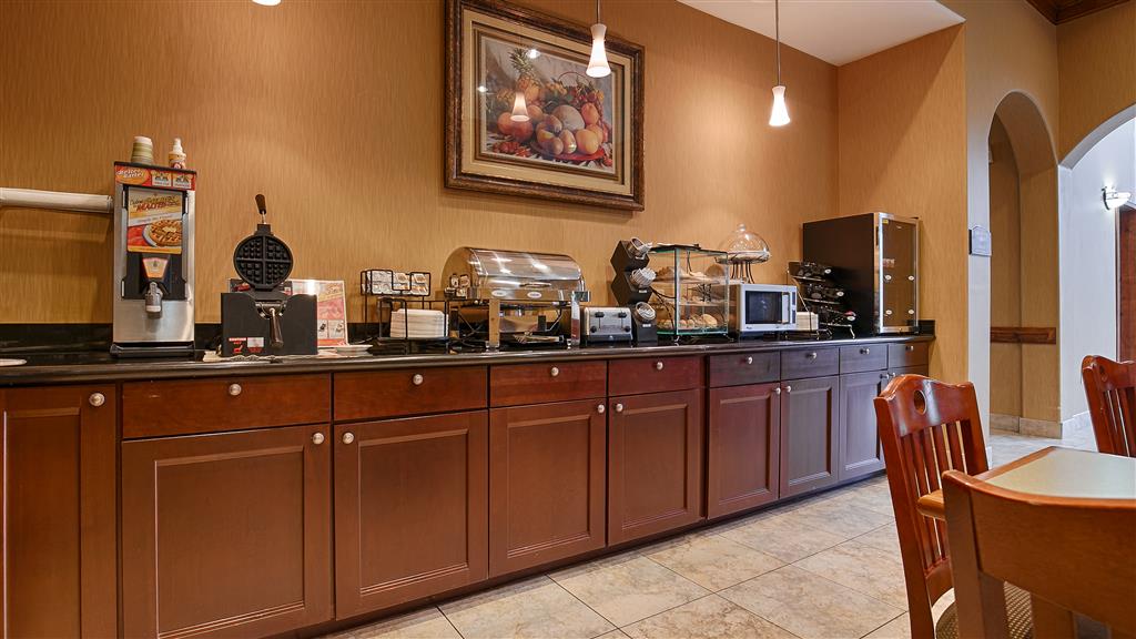 Best Western Plus New Caney Inn & Suites - photo 47