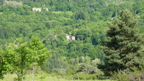 Gîte rural insolite Le Petit Cabanon pet-friendly hotel Preaux