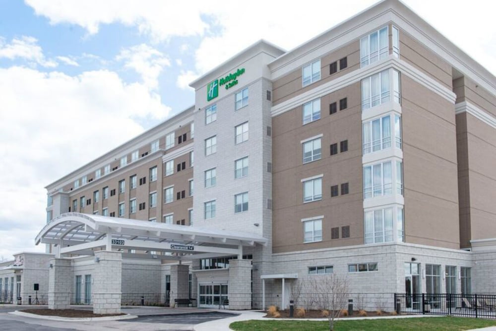 Holiday Inn Hotel & Suites Farmington Hills Detroit NW by IHG - photo 2