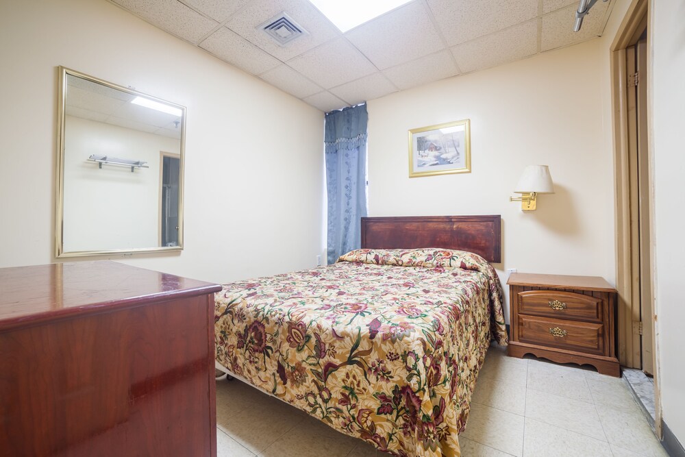 New World Hotel - photo 10