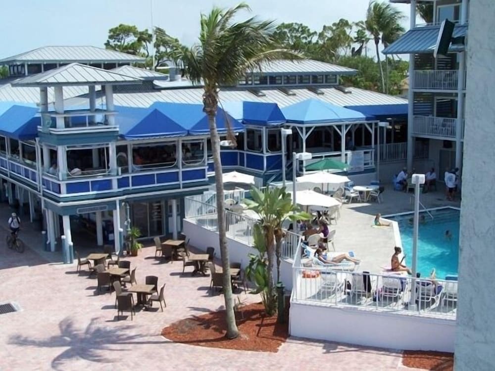 Pirate's Cove Resort & Marina - photo 27