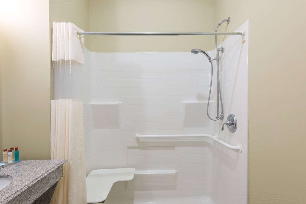 Wingate by Wyndham Lake Charles Casino Area - photo 16