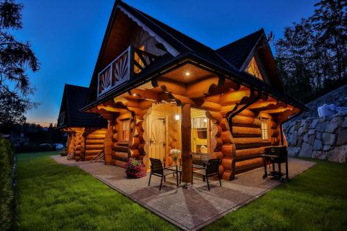 Domki Świerkowe Skały z jacuzzi na wyłączność in Szaflary, Poland