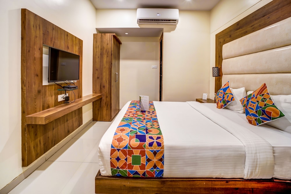FabHotel Adlon International