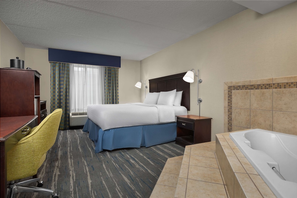 Hampton Inn Syracuse Clay - photo 18
