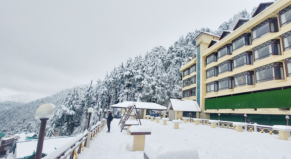 Snow Valley Resorts — hotel in Dalhousie