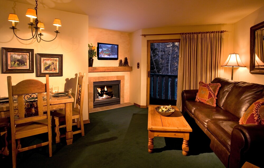 Alpine Village Suites - photo 9