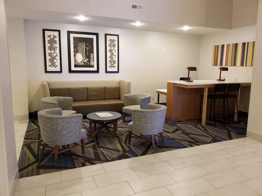 Holiday Inn Express & Suites Douglas by IHG - photo 35