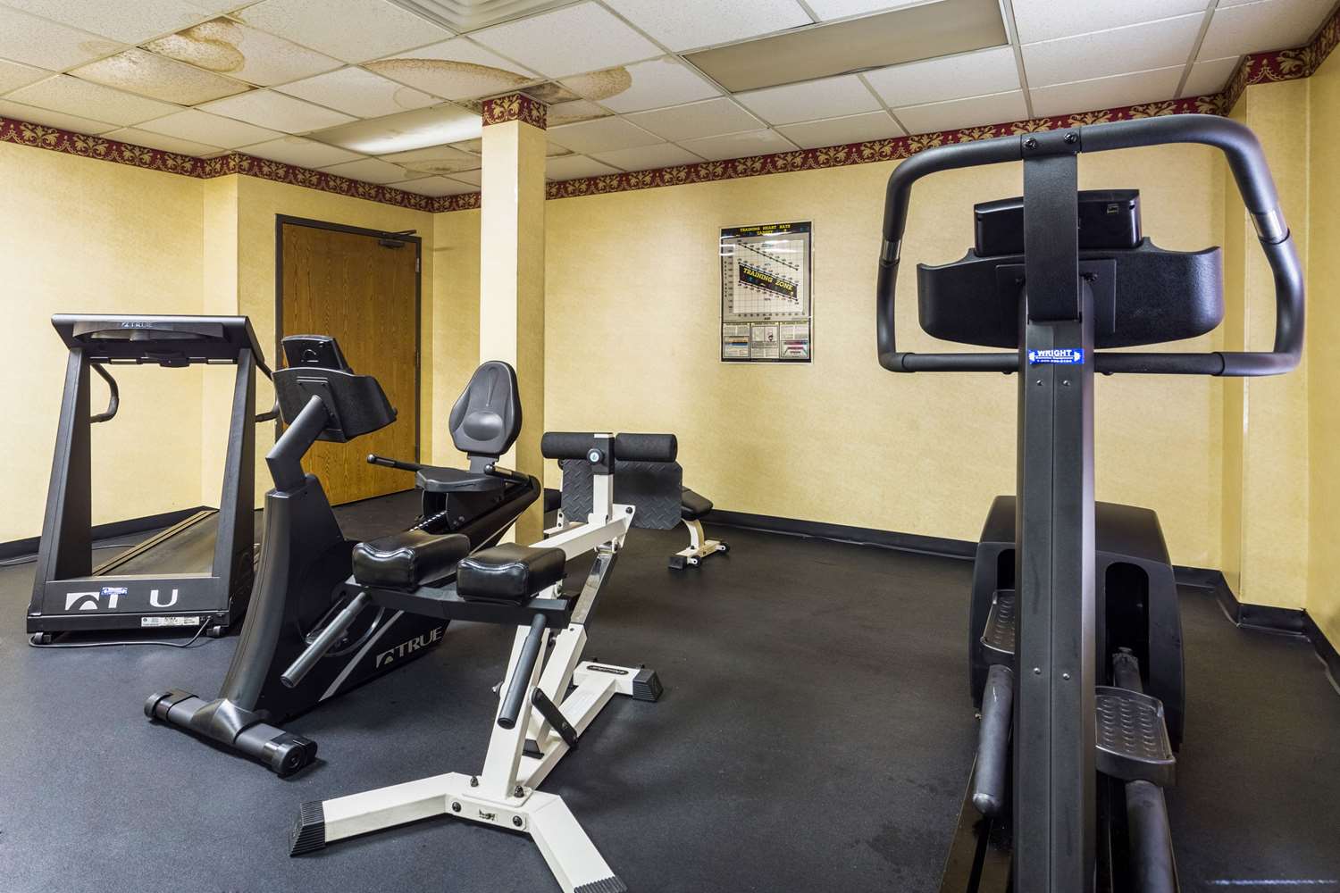 Econo Lodge Homewood Birmingham - photo 25