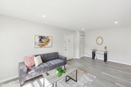 Pine Brook 509 I Corporate 15Br Apt I Parking — 4-Star Luxury Hotel in Newark, United States