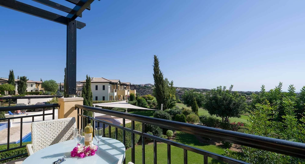 Apartment A12 Nesoi