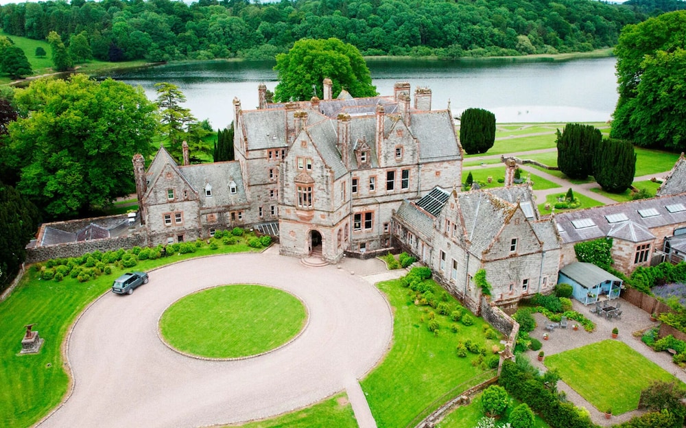 Castle Leslie Estate — 4-Star Luxury Hotel in Monaghan, Republic of Ireland