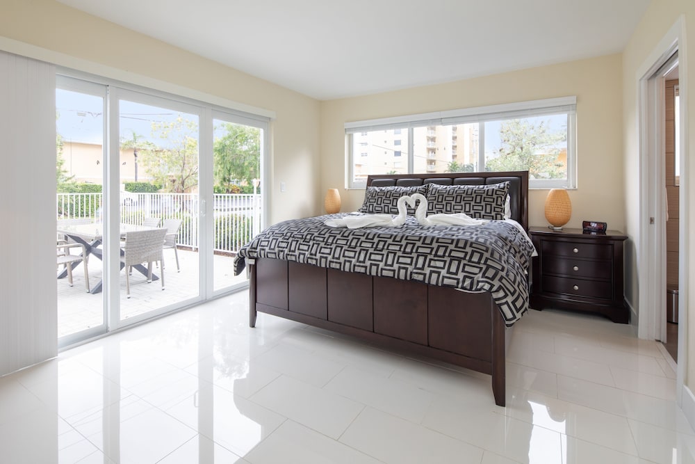 Pompano Suites by the Beach - photo 7