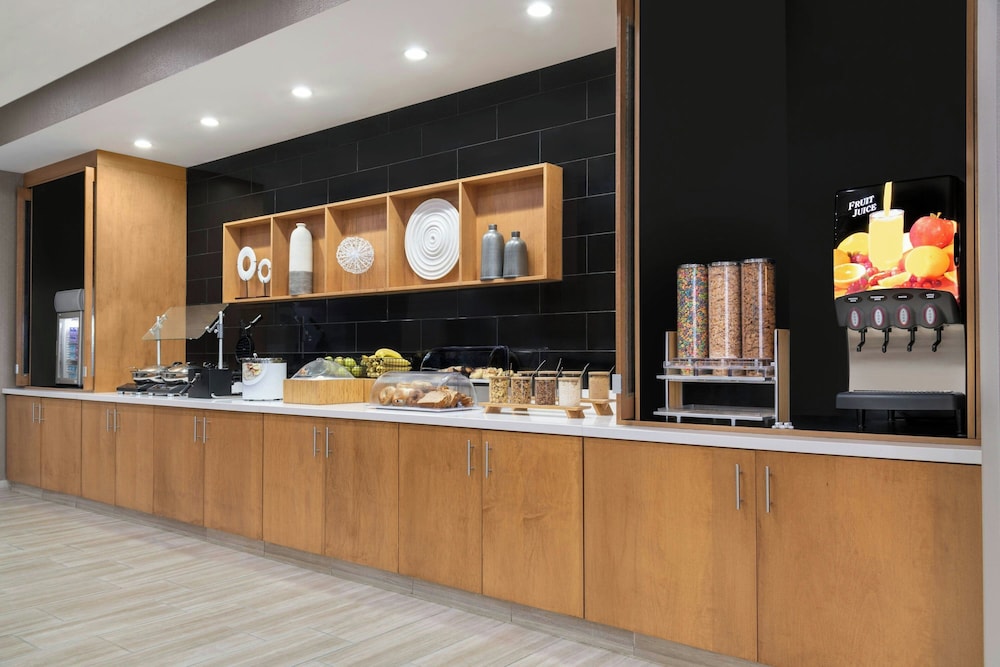 SpringHill Suites by Marriott Holland - photo 23