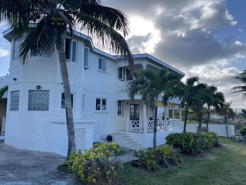 JASPER Private Room with shared bathroom in Unknown City, Barbados