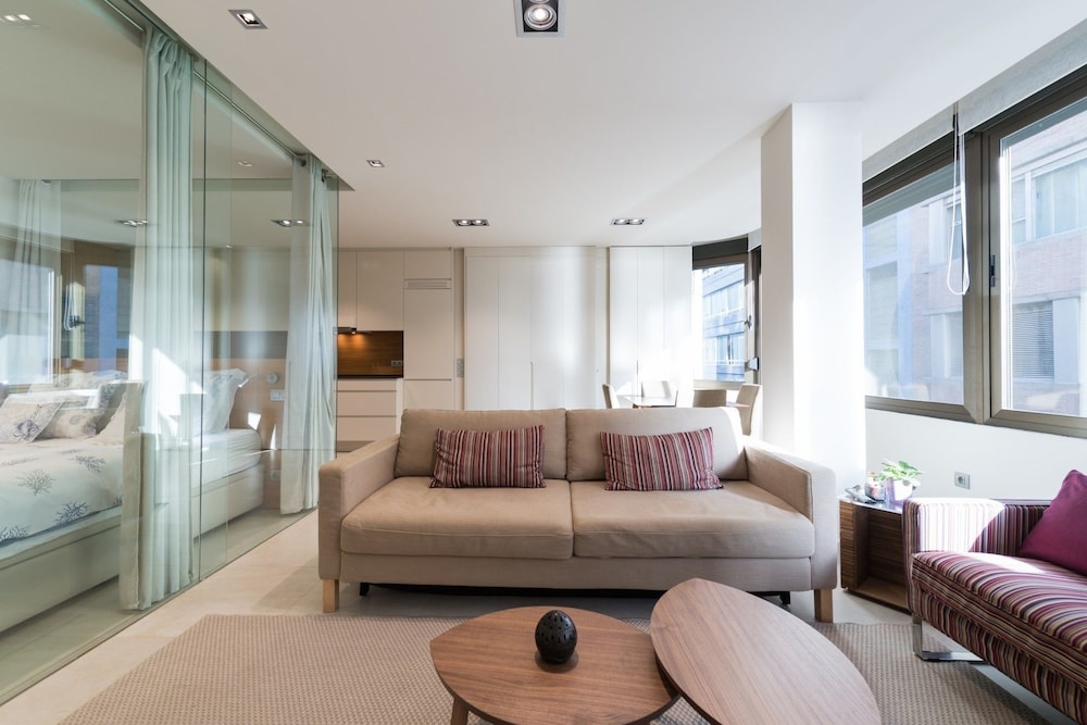 Apartamento Deluxe Con Vistas Laterales Al Mar Gc.10 — 4-Star Luxury Hotel in Las Palmas De Gran Canaria, Spain